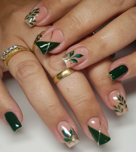 Tropical inspired Tropical Princess, Leaves Nails, Princess Nails, Tropical Nails, Inspired Nails, Tropical Leaves, Nails, Disney, Beauty