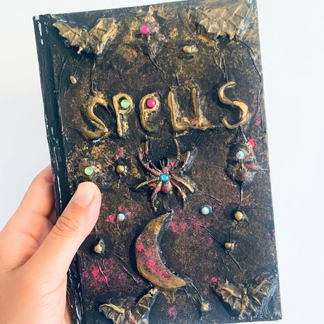 Spell Book Covers Diy, Spellbook Diy, Diy Halloween Spell Book, Fun Crafts For Teens, Halloween Spell Book, Diy Mod Podge, Spelling For Kids, Craft Preschool, Halloween Spells