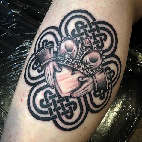 Irish Claddagh Tattoo, Designs For Tattoos, Celtic Tattoo For Women, Celtic Sleeve Tattoos, Claddagh Tattoo, Celtic Tattoos For Men, Shamrock Tattoos, Irish Tattoos, C Tattoo