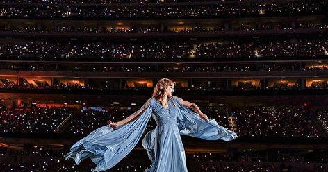 Taylor Swift Fotos, Estilo Taylor Swift, Her Campus, American Universities, Taylor Swift Concert, Swift 3, Taylor Swift Wallpaper, Taylor Swift Songs, Meet The Team