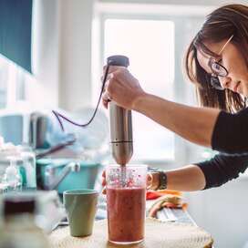 do-you-need-immersion-and-regular-blender-0622 Caffeine Withdrawal, Ways To Wake Up, Immersion Blender, Fiber Rich Foods, Cleveland Clinic, Berry Smoothie, Smoothie Ingredients, Diet Help, Chronic Condition