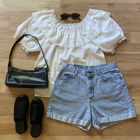 Super cute flowy, cottage white blouse!

🤍no size... - Depop Flowy Button-up Summer Blouse, White Flowy Peasant Top, Cream Flowy Short Sleeve Tops, White Flowy Breezy Blouse, Chic Flowy Button-up Blouse, White Blouse, Super Cute, Cottage, White