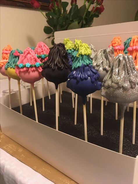 Trolls cake pops Trolls Cake Pops Ideas, Trolls Dessert Ideas, Trolls Cake Pops, Trolls Birthday Party Ideas Boys, Trolls Treats, Trolls Birthday Cake Ideas, Diy Trolls Birthday Party, Trolls Birthday Party Cake, Trolls Birthday Party Ideas