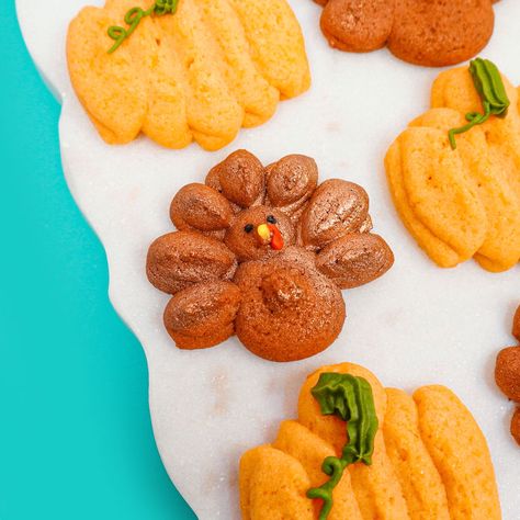 Thanksgiving Spritz Cookies, Fall Spritz Cookies, Buttery Spritz Cookies, Thanksgiving Board, Spritz Cookie Recipe, Traditional Christmas Cookies, Orange Buttercream, Turkey Cookies, Spritz Cookies