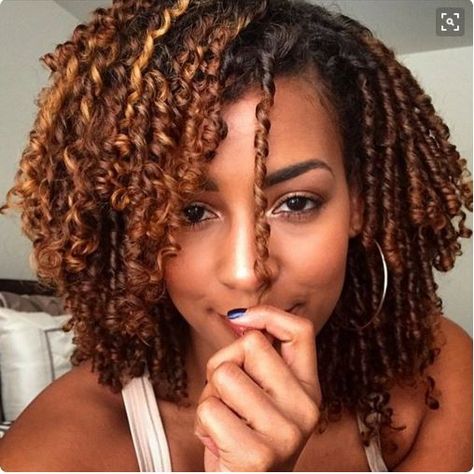 Coiling Natural Hair, Finger Coils, Natural Hair Transitioning, Curly Haircuts, Pelo Afro, Natural Hair Inspiration, Natural Hair Tips, Hair Crush, Natural Hair Journey