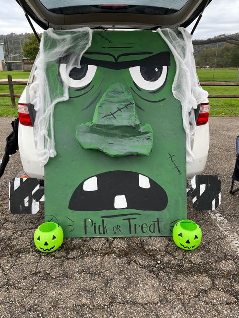 Pick Or Treat Frankenstein, Trunk N Treat Ideas, Frankenstein Trunk Or Treat, Frankenstein Trunk Or Treat Ideas, Trunk Or Treat Ideas For Cars, Spirit Day Ideas, Trunker Treat Ideas, Haunted Mansion Decor, Energizer Bunny