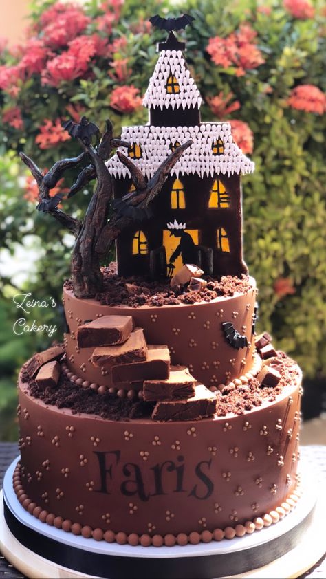 Haunted House cake Haunted House Cake, House Cake, Haunted House, Cake