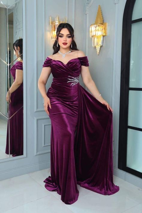 Velvet Dinner Dress, Grape Dress, Plus Size Holiday Dresses, Burnt Orange Bridesmaid Dresses, Bubu Gown Styles, Wine Colored Dresses, Wine Colour, Velvet Evening Dress, Orange Bridesmaid Dresses