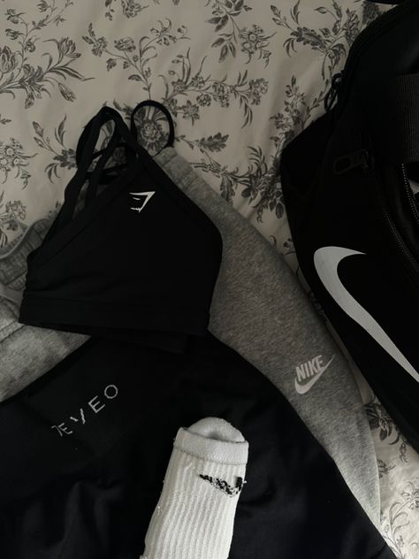 Gym Posts, Clean Goth, September Goals, Gym Vibes, Health Goth, Gym Aesthetic, Fitness Wear Outfits, Gym Fits, Fitness Inspiration Body