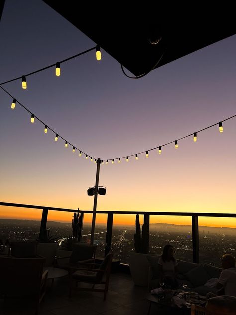 Beautiful sunset on the rooftop bar at Moxy and AC Hotel in Los Angeles, California. #sunset #LA #rooftop #rooftopbar #la #california #losangeles #CA #moxybar #achotel #moxyhotel #rooflights #drinks #bar