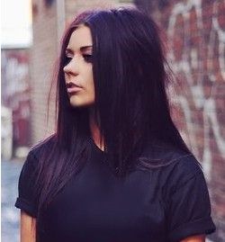 Pelo Color Borgoña, Dark Purple Hair Color, Short Purple Hair, Black Cherry Hair, Cherry Hair Colors, Dark Purple Hair, Plum Hair, Cherry Hair, Violet Hair