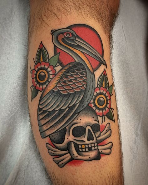 Pelican Tattoo, Neo Tattoo, Peacock Tattoo, Traditional Style Tattoo, Grunge Tattoo, Angel Tattoo Designs, Tattoo Now, Traditional Tattoo Design, Traditional Tattoo Art