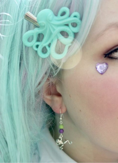 Weekly theme inspiration for the Sea Punk week on #MovieStarPlanet Octopus Headband, Punk Mermaid, Octopus Hair, Kawaii Octopus, Sea Punk, Pastel Punk, Space Grunge, Teal Hair, Punk Aesthetic