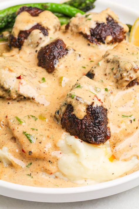 Garlic Butter Steak Bites with Parmesan Cream Sauce - Bad Batch Baking - Restaurant Copycat Recipes & Family Favorites Best Fall Recipes, Butter Cream Sauce, Garlic Butter Steak Bites, Butter Steak Bites, Buttery Mashed Potatoes, Garlic Steak, Butter Steak, Parmesan Cream Sauce, Creamy Garlic Chicken