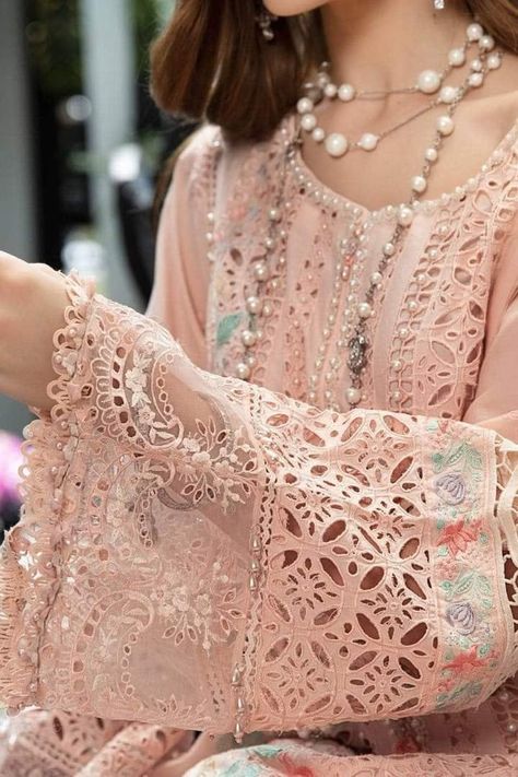 MariaB Luxury Lawn Collection.#MariaBLawn2023, Vogue Clothing, Maria B Lawn, Pakistani Suits Online, Lawn Design, Partywear Dresses, Clothing Studio, Pakistani Lawn Suits, Organza Sleeves, Chiffon Collection