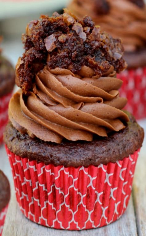 Cupcake Store, Desserts Cupcakes, Double Chocolate Cake, Sweet Temptation, Delicious Cupcakes, Cupcakes Ideas, Torte Cupcake, Brownie Cupcakes, Gourmet Cupcakes