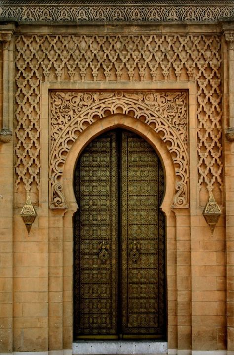 Photo Doors Aesthetic, Moroccan Doors, Moroccan Door, Starověký Egypt, Cool Doors, Door Gate, Old Doors, Moroccan Decor, Unique Doors