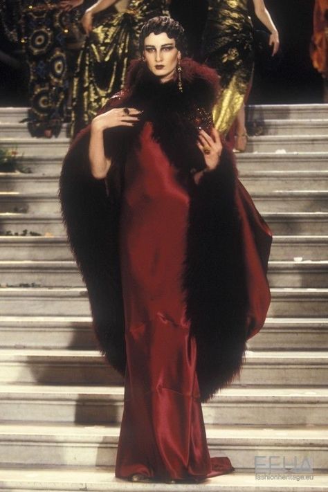 1998 Couture, Galliano Dior, 90s Runway Fashion, Runway Fashion Couture, Christian Dior Haute Couture, Dior Haute Couture, Dior Couture, Zac Posen, Fashion Weeks