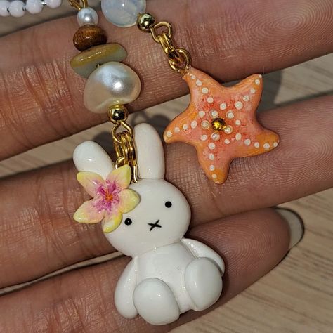 En 恩 | custom clay charms | [Closed, thank you A & S ♡] Swipe for rules!! 🌊🪸🌺🫧🩵 Sg mailing: + $2 SGD International shipping: + $7 USD (untracked) OR $9 USD… | Instagram Snoopy Clay Charm, Sanrio Clay Charms, Clay Keychain Aesthetic, Mini Clay Charms, Aesthetic Clay Charms, Trinkets Clay, Cute Clay Art Ideas, Clay Charms Diy, Clay Charm Ideas