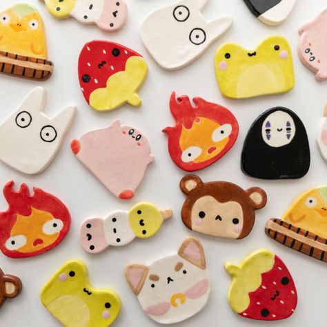 Clay Pins, Clay Keychain, Clay Magnets, Diy Air Dry Clay, Sculpture Art Clay, Tanah Liat, Clay Diy Projects, Clay Crafts Air Dry, Cute Polymer Clay