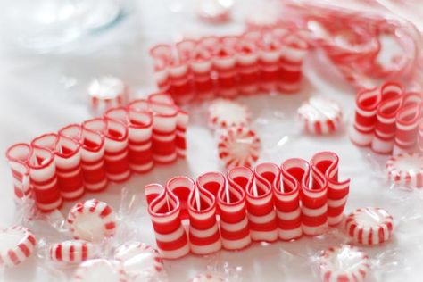 Ribbon candy is an old-fashioned favorite. This hard candy recipe is a traditional pulled candy that can be colored and flavored in any way you like. Holidays Treats, Candy Ribbon, Wizard House, Hard Candy Recipes, Old Fashioned Candy, Gourmet Snacks, Ribbon Candy, Holiday 2022, Candy Candy