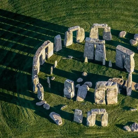 Stonehenge History, Stonehenge England, Visit Uk, The Ancient Magus Bride, Visiting England, Standing Stone, Ancient Aliens, Stonehenge, Cumbria