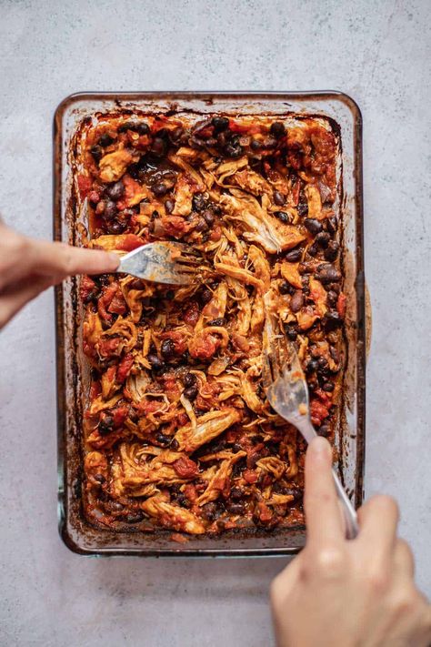 Chicken Taco Oven Baked, Shredded Chicken Oven Baked, Oven Chicken Tacos Baked, Baked Shredded Chicken Tacos, Chicken Taco Bake Healthy, Baked Chicken For Tacos, How To Cook Chicken For Tacos, Chicken Tacos Baked In Oven, Crunchy Chicken Tacos Recipe