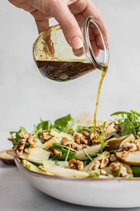 Pear And Walnut Salad, Pear Walnut Salad, Salad Presentation, Green Bean Salad Recipes, Pear Salad Recipes, Rocket Leaves, Fried Halloumi, Rocket Salad, Easy Salad Dressing