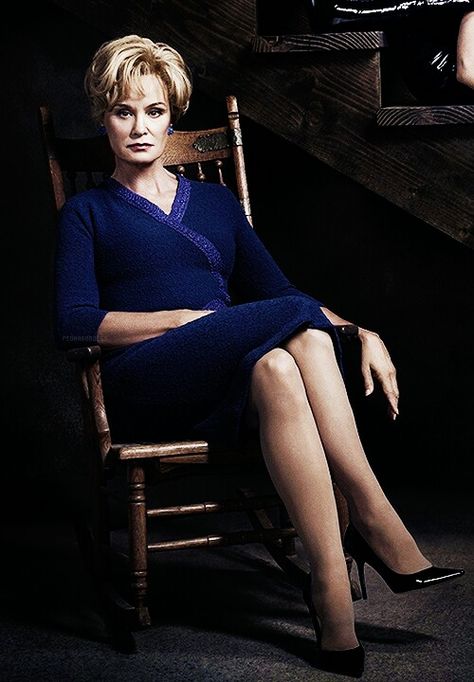 Jessica Lange~ Constance Langdon, American Horror Story Murder House Constance Langdon, Jessica Lange Ahs, Ahs Characters, American Horror Story Asylum, Blithe Spirit, American Horror Story Seasons, Horror Story, Aesthetic Images, American Horror