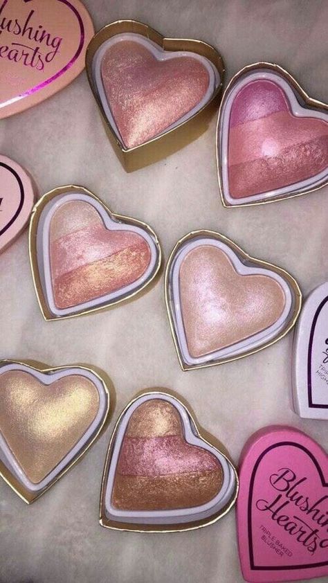 Too faced highlighters and blush. Beautiful ☼ ☾pinterest - aabigaylee Matte Make Up, Make Up Kits, Too Faced Highlighter, Alat Makeup, Make Up Inspiration, Makeup Tricks, High End Makeup, Blush Highlighter, روتين العناية بالبشرة