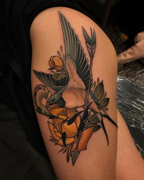 Neo Traditional Swallow, Golondrinas Tattoo, Traditional Swallow, Traditional Swallow Tattoo, Swallow Bird Tattoos, Dental Bibs, Totem Tattoo, Sparrow Tattoo, Scale Tattoo