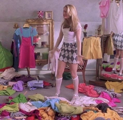 Cher Horowitz, Clueless Outfits, Clueless, A Woman, Twitter, Clothes