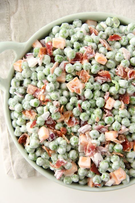 Pea Salad Recipe Bacon Pea Salad, Pea Salad With Bacon, Pea Salad Recipes, Creamy Peas, Salad Kale, Spring Dishes, Leftover Cranberry Sauce, Baked Carrots, Creamy Dressing