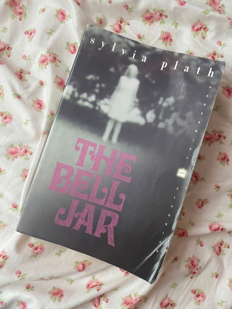 The Bell Jar Book, The Bell Jar Aesthetic, Silvia Plath, Sofia Coppola Movies, Unread Books, Sylvia Plath, The Bell Jar, Girl Reading, The Secret History