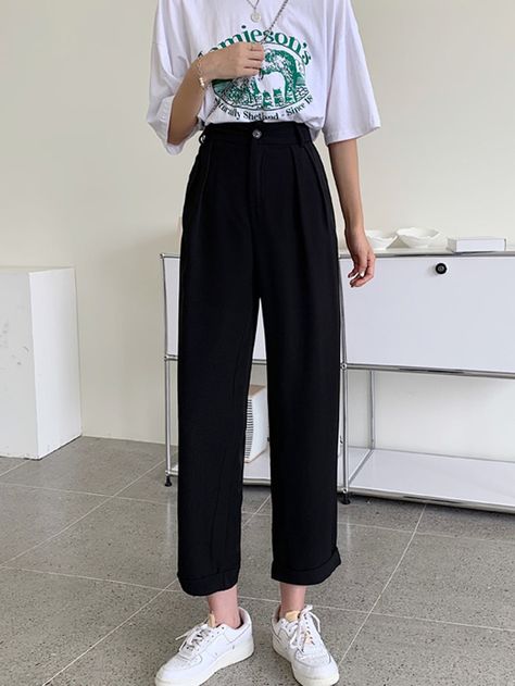 Korean Fashion Black Pants, Korean Pants Women, Black Tailored Pants Outfit Casual, Black Trousers Outfit Casual Korean, Black Pants Outfit For School, Black Trousers Outfit Korean, Tailored Pant Outfit, Black Square Pants Outfit, Tailor Pants Outfit