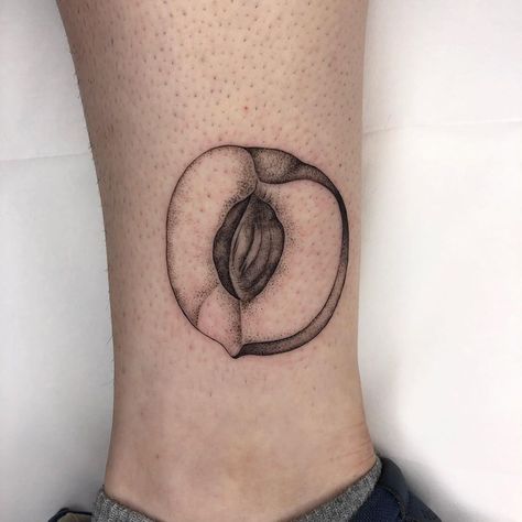 Sweet, simple peach slice. Thank you, Amanda! Peach Pit Tattoo, Pit Tattoo, Peach Tattoo, Peach Pit, Peach Slices, Tattoo Inspo, Infinity Tattoo, Tattoos, Instagram