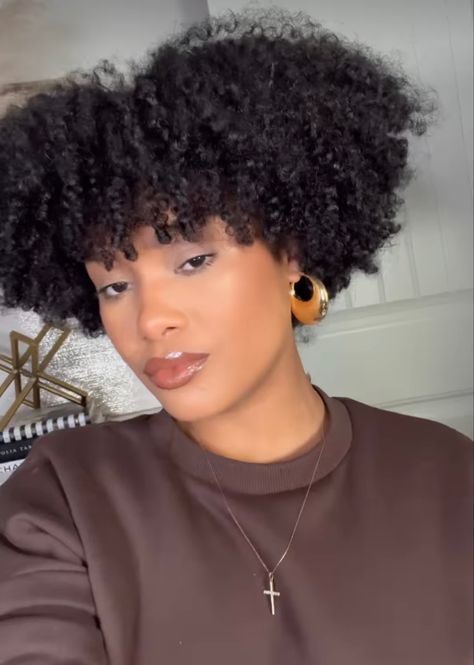 Heart Shape Natural Hair, Heart Shaped Curly Haircut Black Women, Heart Shaped Haircut Natural Hair, Heart Curly Hairstyles, Heart Shape Curly Haircut, Heart Shaped Curly Haircut, Heart Shaped Natural Haircut, Natural Hair Shapes Haircuts, Curly Bob Natural Hair