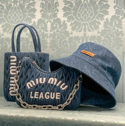 Miumiu Fashion, Tote Bag Diy Pattern, Miu Miu Denim, Diy Bags Jeans, Tas Denim, Luxury Bags Collection, Diy Bag Designs, Diy Tote Bag, Fancy Bags