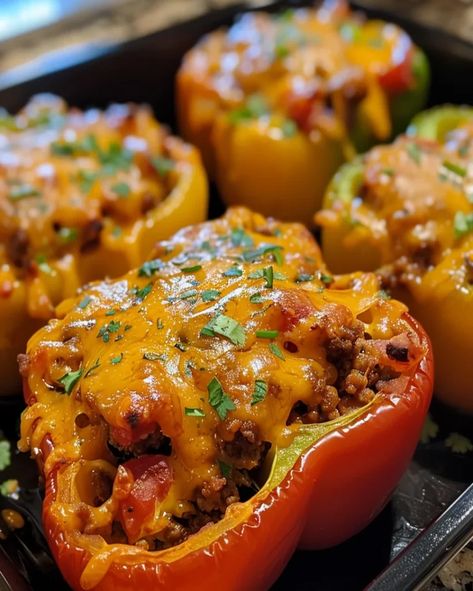 Cream Cheese Stuffed Peppers - Easy Dinner Recipe - optimal recipes Ground Beef Cream Cheese, Cream Cheese Stuffed Peppers, Meal Prep For Work, Taco Stuffed Peppers, Easy Stuffed Peppers, Bell Pepper Recipes, Cheese Stuffed Peppers, Easy Dinner Recipe, Cheese Stuffed