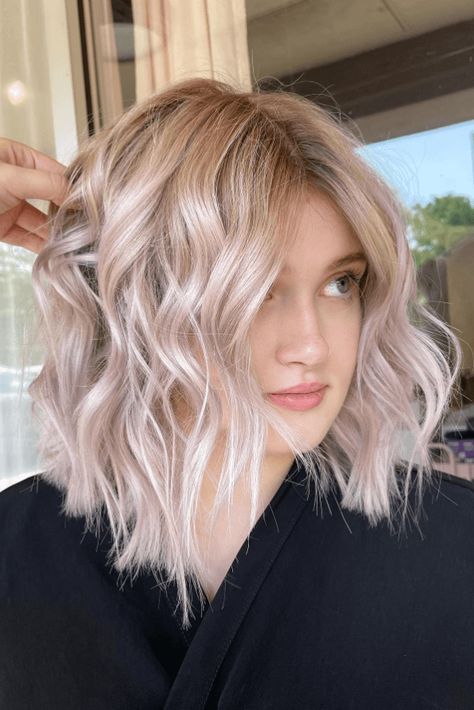 soft pink hair, delicate hair colors, hair inspiration Dusty Light Pink Hair, Very Light Pink Hair, Pastel Highlights In Blonde Hair, Light Pink Blonde Hair, Pink Hair Shades, Hair Colours For Pale Skin, Pink Silver Hair, Dusty Rose Hair, Greying Hair