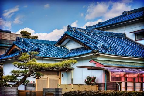 I really liked these blue roof tiles in Japan, but one of my friends there didn't and said they only used them because of earthquakes. Blue Roof Tiles, Flat Roof Tiles, Roof Blinds, Japanese Roof, Spanish Tile Roof, Free Little Library, Ceramic Roof Tiles, Roof Cap, Diy Gazebo