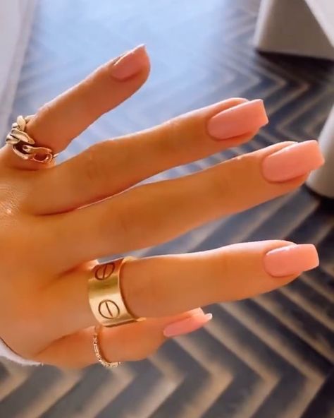 Classy Acrylic Nails Kylie Jenner, Acrylic Nails Kylie Jenner, Jenner Nails, Kylie Jenner Blonde, Jewelry Nails, Kylie Nails, Euphoria Nails, Natural Nails Manicure, Kylie Jenner Nails