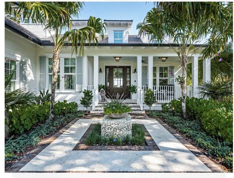 Small Beach House Exterior, Florida Homes Exterior, Exterior Refresh, I Am Calm, Florida Cottage, Small Beach Houses, Gustav Mahler, Gable House, Ranch Exterior