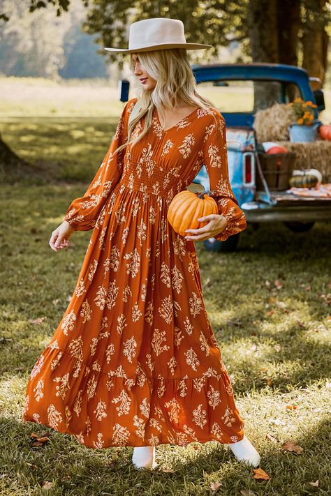 Burnt Orange Floral Blouson Sleeve Smocked Waist Maxi Dress Joanna Gaines Style Clothes, Modest Fall Dresses, Maxi Pattern, Joanna Gaines Style, Smocked Maxi Dress, Halloween Trends, Maxi Dress Winter, Fall Maxi, Orange Floral Dress