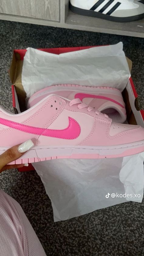 Pink Dunk Lows, Pink Jordan 1s, Pink Dunks, Dunk Lows, Pink Jordans, Pretty Shoes Sneakers, Pink Things, Dunks Nike, Jordan 1s