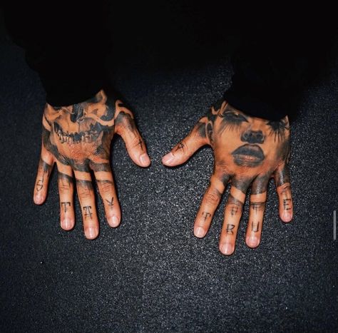 Dmx Tattoos, Gangs Of New York Tattoo, Kevin Gates Hand Tattoo, Gervonta Davis Hand Tattoos, Men Hand Tattoos Ideas Unique, Face Hand Tattoo, Tats Quotes, Gervonta Davis Fits, Gervonta Davis Tattoos