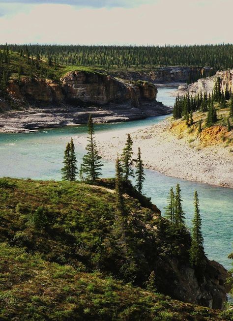 Tuktut Nogait National Park in the Northwest Territories of Canada. Northwest Territories Aesthetic, Northwest Territories Canada, Canadian Shield, Northern Canada, Canada National Parks, Beautiful Canada, Canadian Travel, Canada Road Trip, Parks Canada