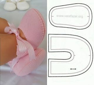 Baby Shoes Diy Pattern, Sewing Slippers, Baby Shoes Tutorial, Baby Doll Shoes, Baby Dress Embroidery, Doll Shoe Patterns, Handmade Baby Shoes, Baby Diy Projects, Baby Shoes Diy