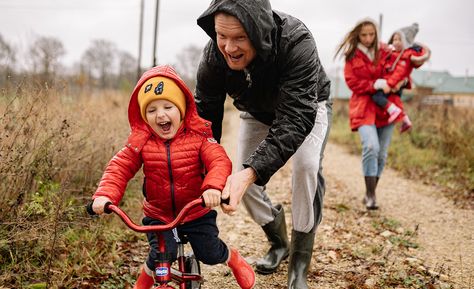 How to Cope When You're Feeling Overstimulated as an Introverted Parent Words Of Encouragement For Kids, Kids Bicycle, Absolut Vodka, Easy Rider, Potty Training, Fall Fun, Toddler Gifts, Baby Sleep