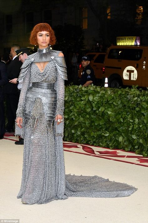 Met Gala: Zendaya channels Joan Of Arc in chainmail and armor gown | Daily Mail Online Zendaya Met Gala, Zendaya Red Carpet, Best Met Gala Looks, Met Gala Outfits, Met Gala Dresses, Zendaya Outfits, Gala Outfit, Gala Fashion, Met Gala Red Carpet